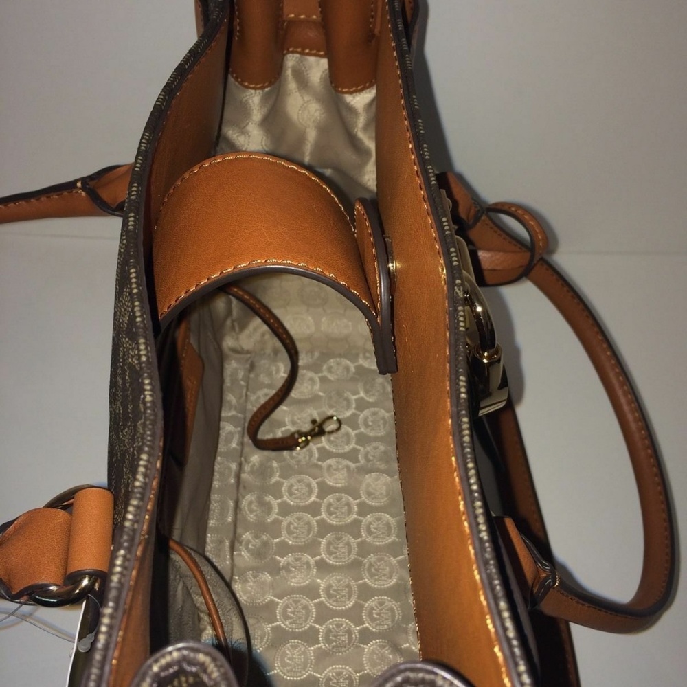 Michael Kors  Large Hamilton N /S PVC Signature Tote $348 Brown #077  NWT - Picture 4 of 8